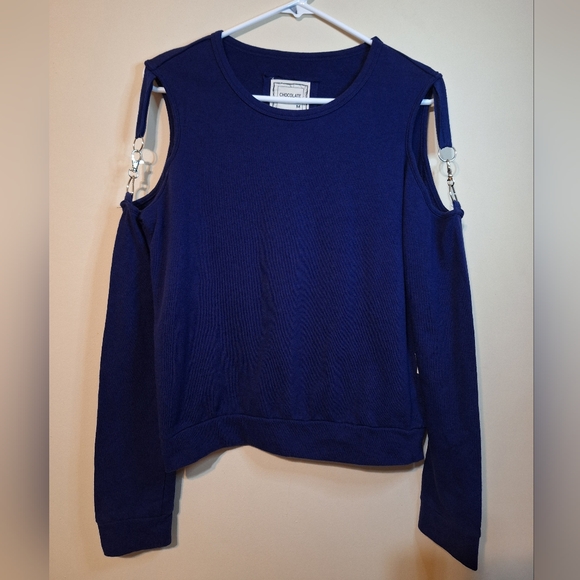 Chocolate USA medium cold shoulder metal buckle crew neck thin sweatshirt - Picture 1 of 7